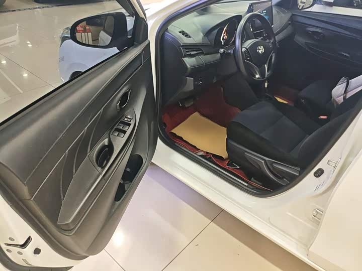 Toyota Vios Leading PLUS 2023 фото 6