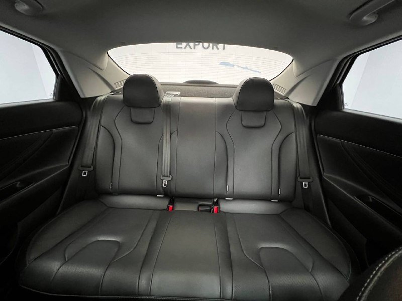 Hyundai Elantra 2022 фото 6