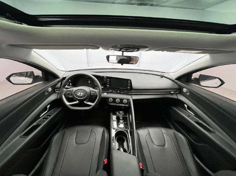Hyundai Elantra 2023 фото 8