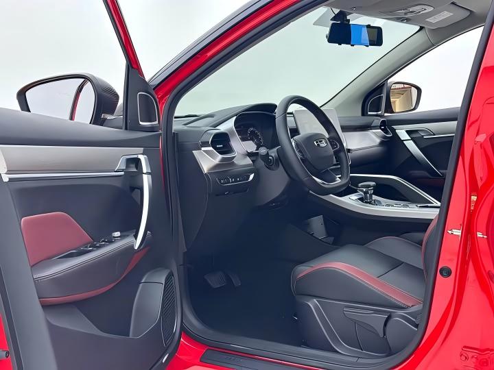 Geely Binyue 2021 фото 3