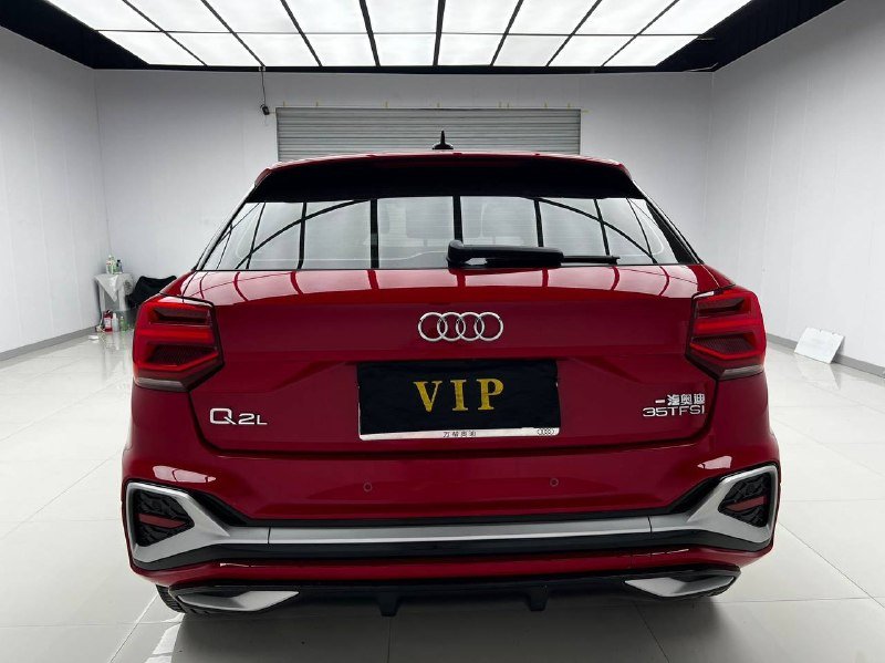 Audi Q2L 2021 фото 3