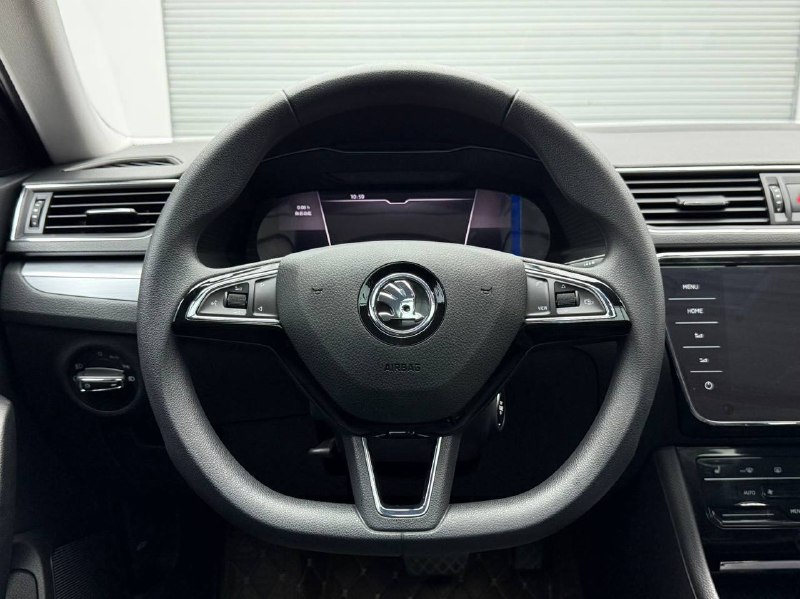 Skoda Superb 2024 фото 7