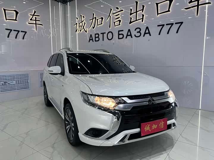 Mitsubishi Outlander Comfort line 2023 фото 2