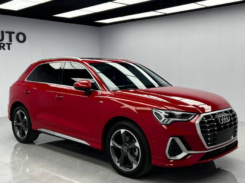 Audi Q3 2023 фото 2
