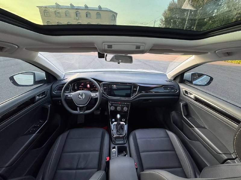 Volkswagen T-Roc 2023 фото 8