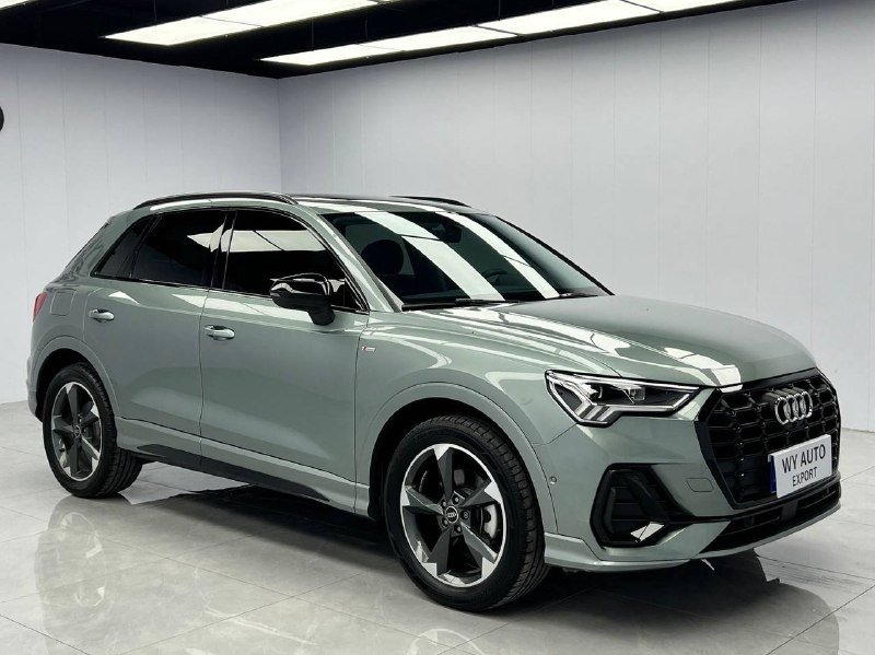Audi Q3 2022 фото 2