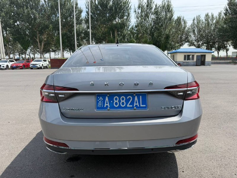 Skoda Superb 2024 фото 3
