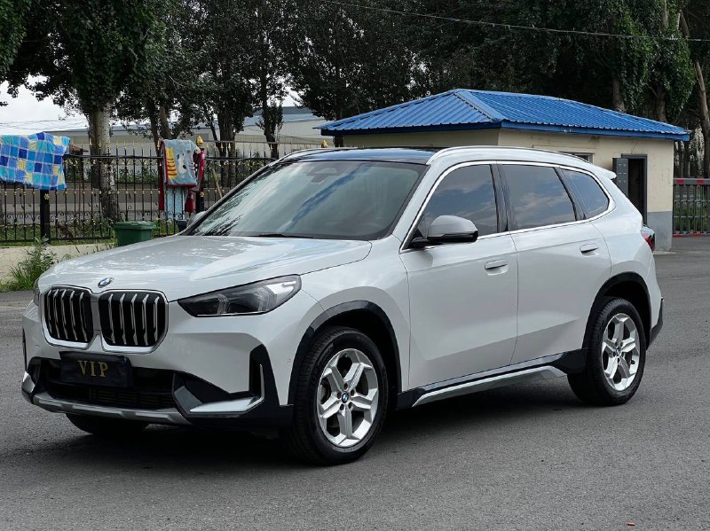 BMW X1 2023 фото 1