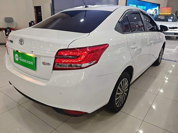 Toyota Vios Leading PLUS 2023 фото 4