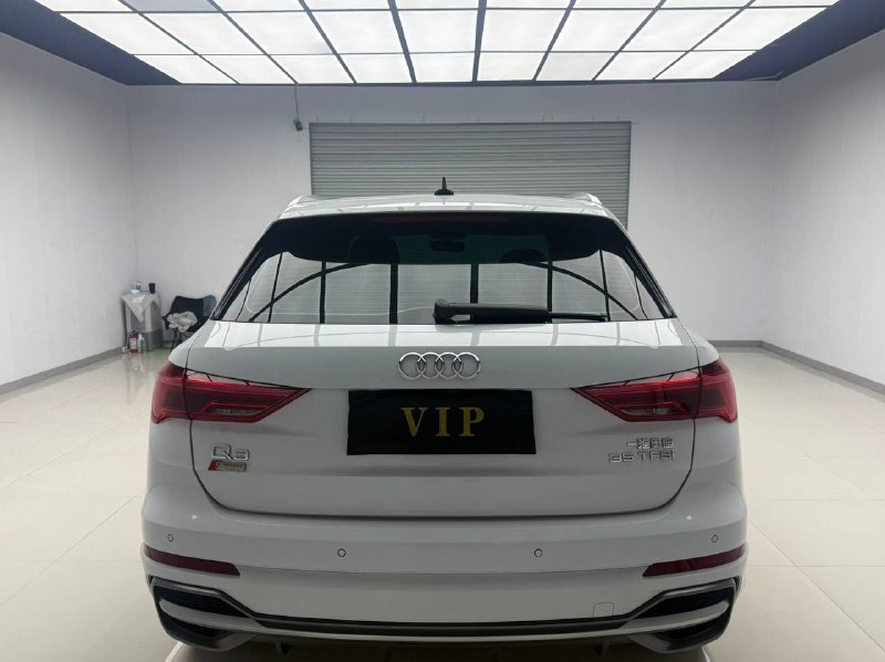 Audi Q3 2022 фото 3